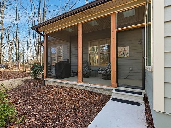 4th image of 7671 Fern Ln