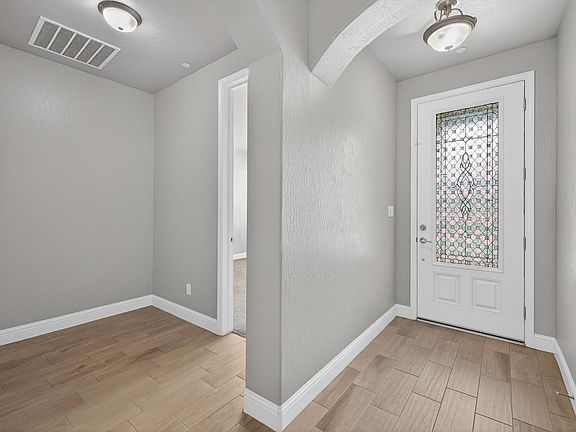 5th image of 2446 S Claremont Ave