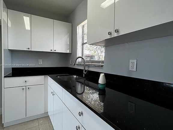 2nd image of 105 NW 28th Ave