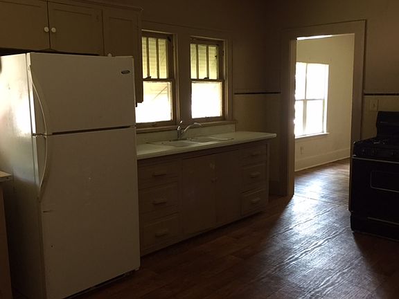 3rd image of 519 N Francis St