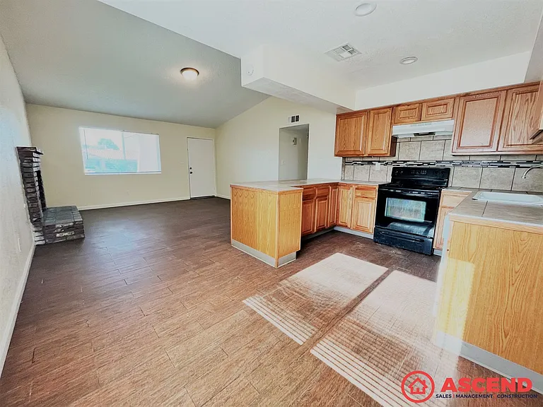 8516 Haupt Ave — Photo 5