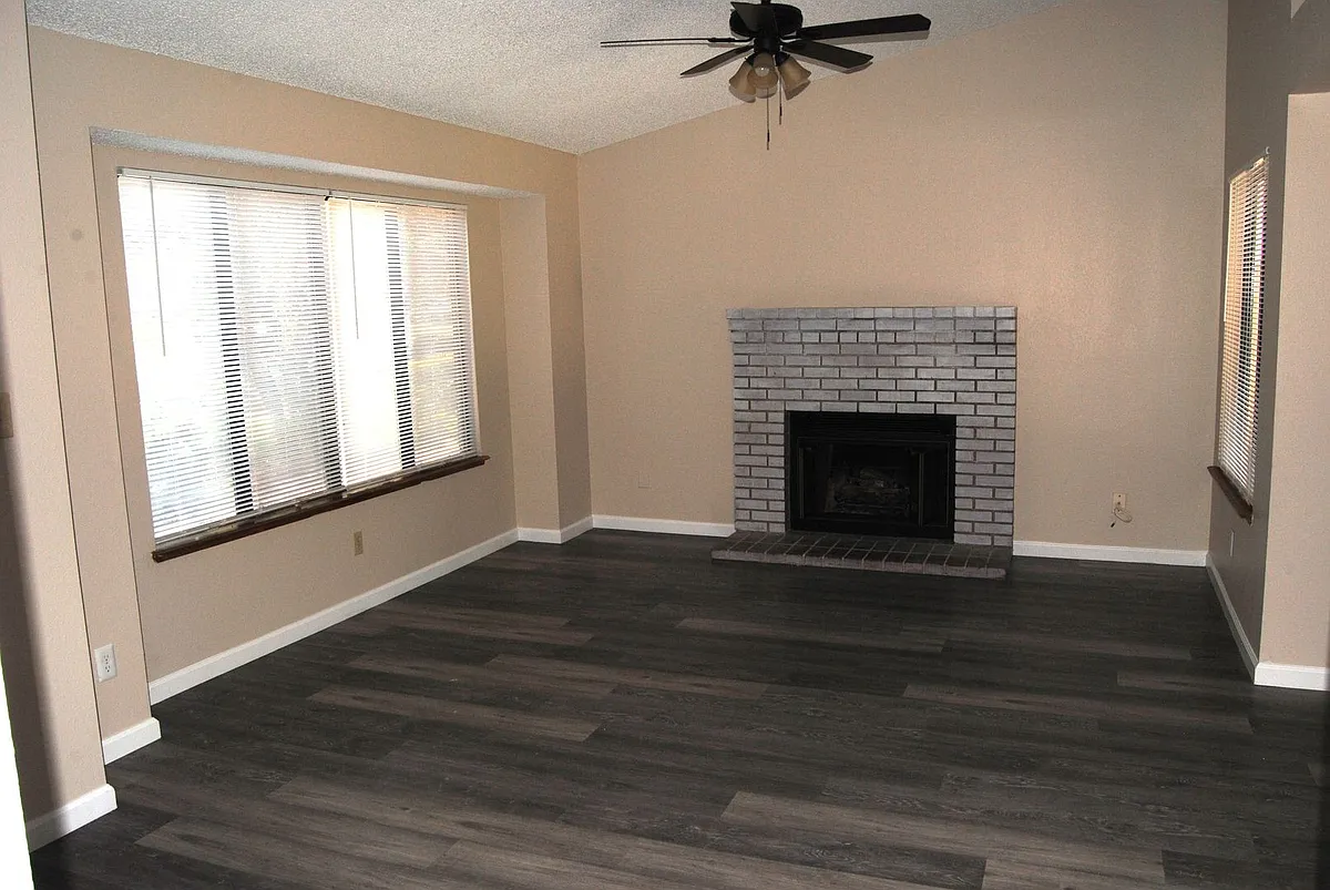 Building Photo - 4620 Gorbett Ln