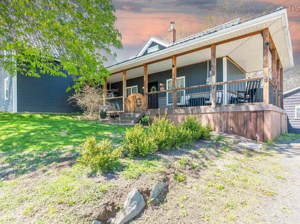 66 Warwick St, Digby, NS B0V 1A0