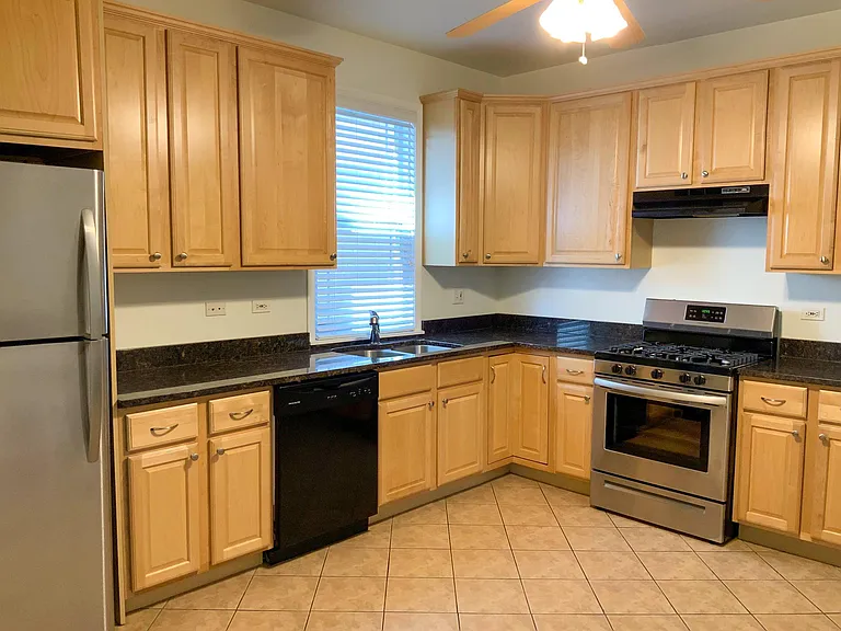 3655 N Kimball Ave — Photo 9