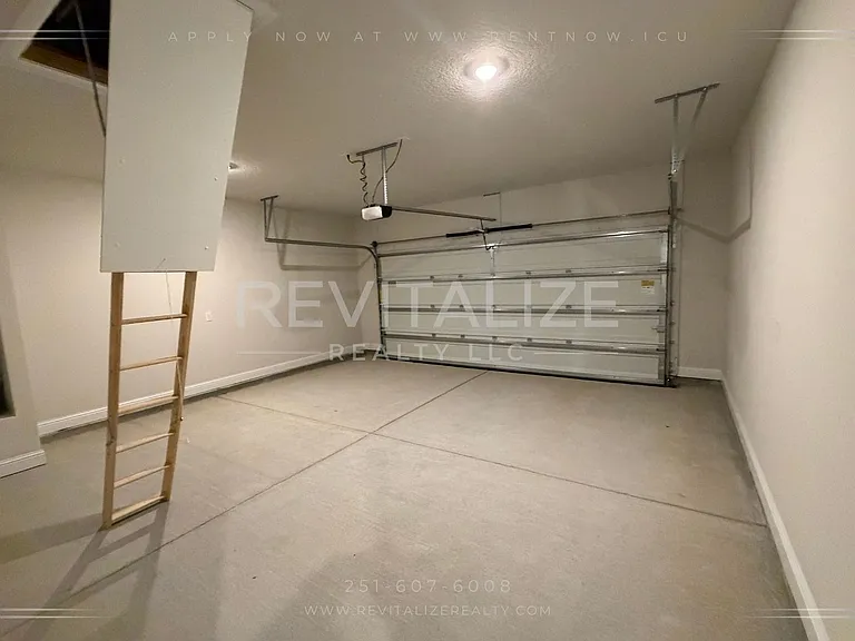 14901 Dayton Cir — Photo 15