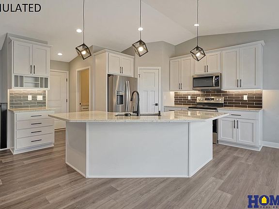 3rd image of 9416 Delano Dr