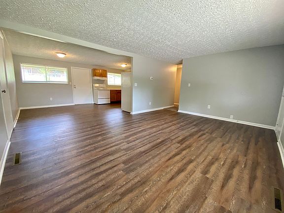 2nd image of 311 Orangewood Dr