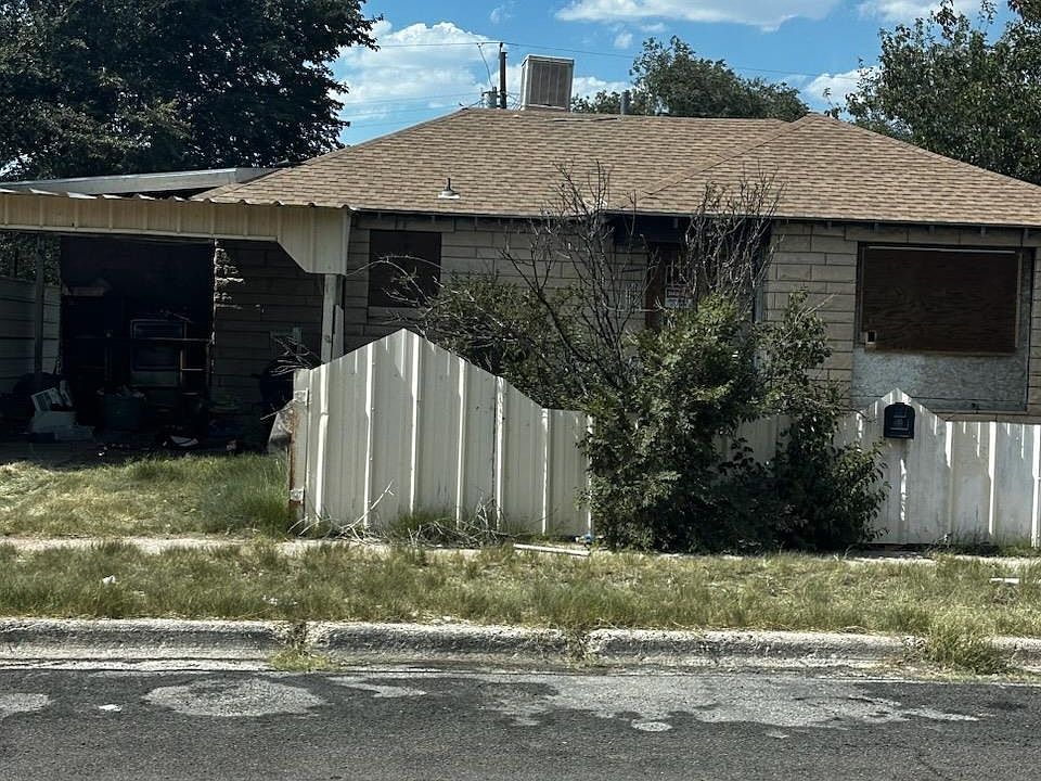 1st image of 604 E Mesquite Dr