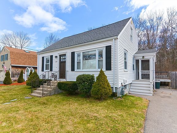 2nd image of 127 Ewing Dr