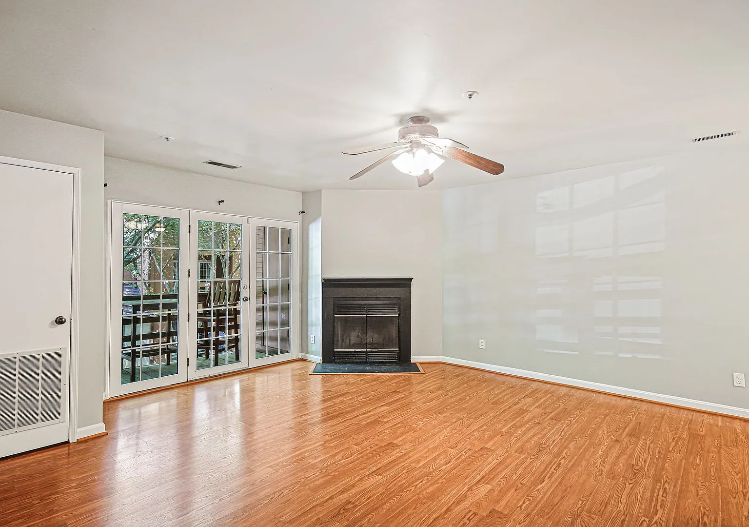 Heatherfield Condo Association - Columbia — Photo 4