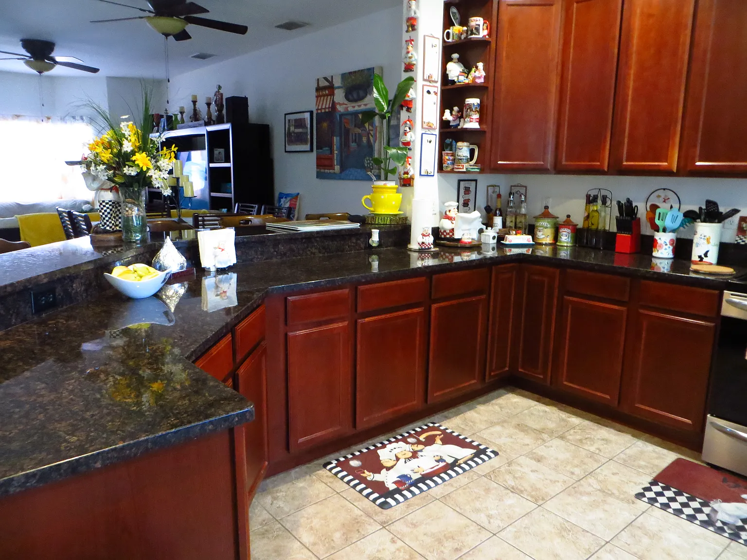 3 bed, 2.5 bath, 1772 sqft, $2,450 — Photo 2