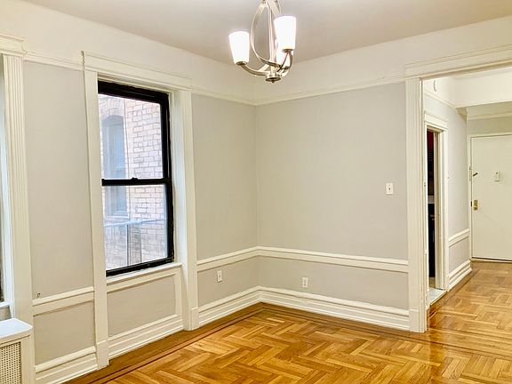 4th image of 95 Eastern Pkwy #D2
