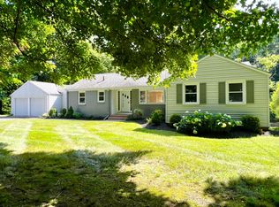 1360 Main St, Glastonbury, CT 06033