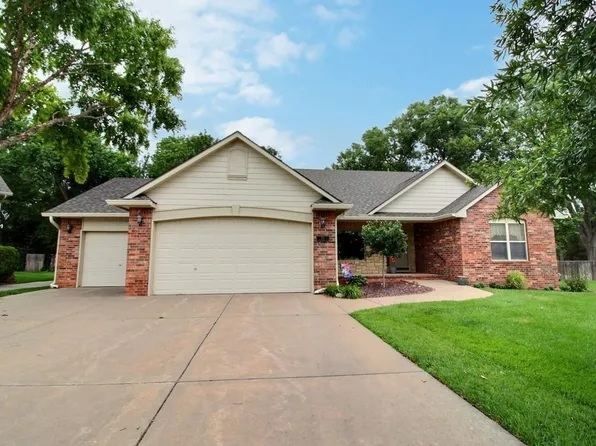 241 S Maple Dunes Ct, Wichita, KS 67235