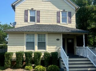 35 James St, Babylon, NY 11702