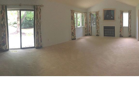 4th image of 858 Jefferson Way