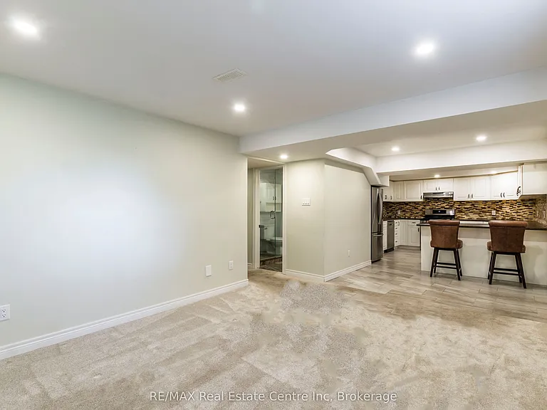 79 Woodland Glen Dr — Photo 8
