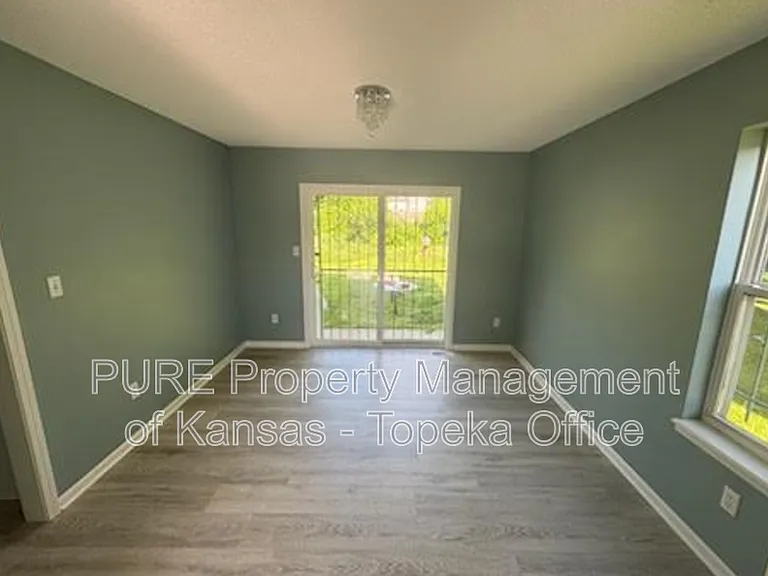 3227 Park Ave — Photo 6