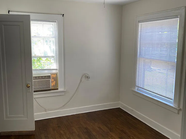 1413 E North St — Photo 15