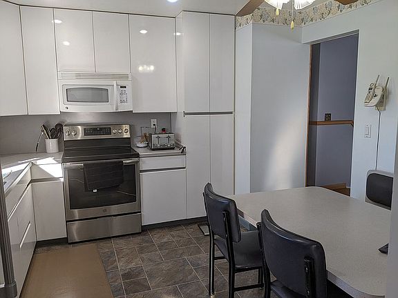5th image of 3151 Court St #9143932667