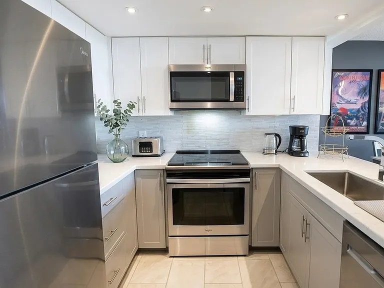 1045 Quayside Dr #605 — Photo 4