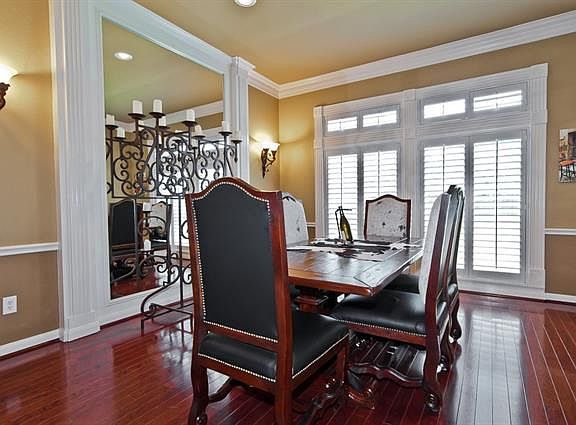 3rd image of 911 Creekhollow Ct