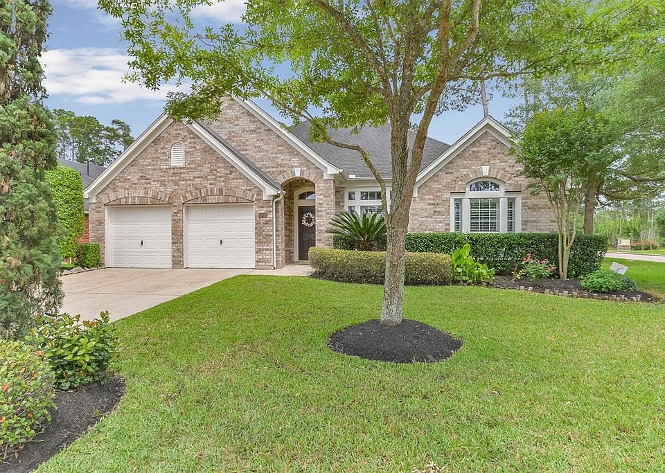 1st image of 13102 Oakwood Manor Dr