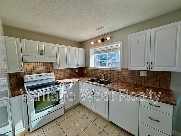 3rd image of 3426B Logan Rd