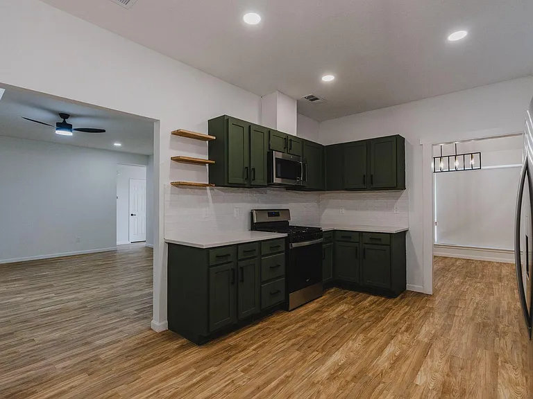 8805 Barton Creek Dr — Photo 5