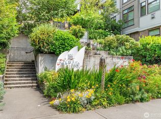 Regata, Seattle, WA 98103