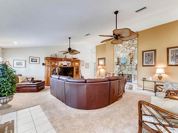 3rd image of 853 Hammocks Dr