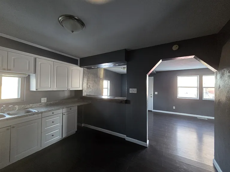 629 Dimick St — Photo 4