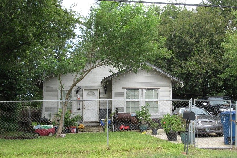 1st image of 435 W Ansley Blvd