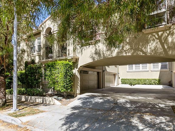 4th image of 3425 Vittoria Pl Unit 4