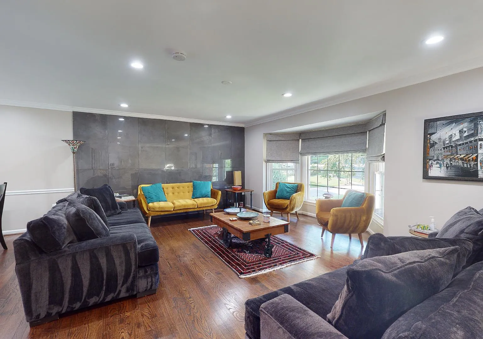 4 bed, 1883 sqft, $3,999 — Photo 3