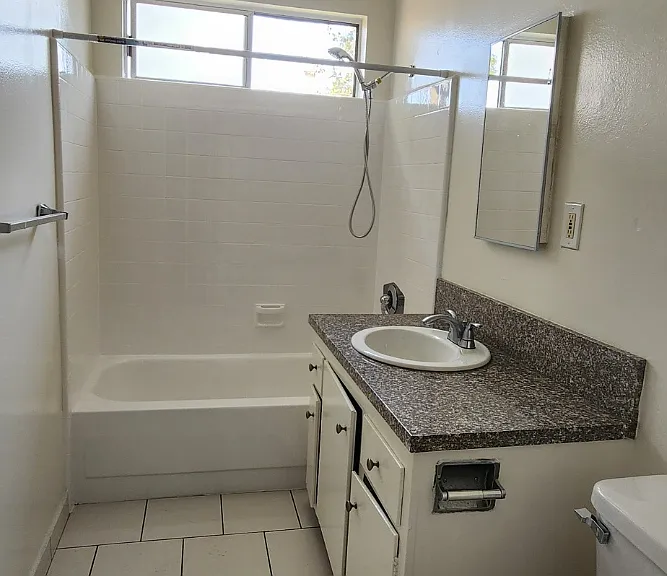 5040 Tujunga Ave #7 — Photo 14