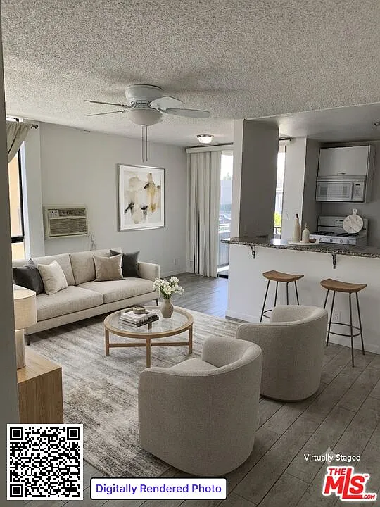 1 bed, 1.5 bath, 640 sqft, $1,950 — Photo 2