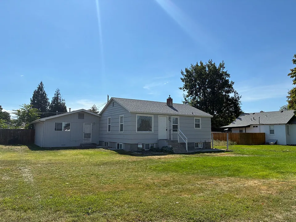 Hazel St Triplex