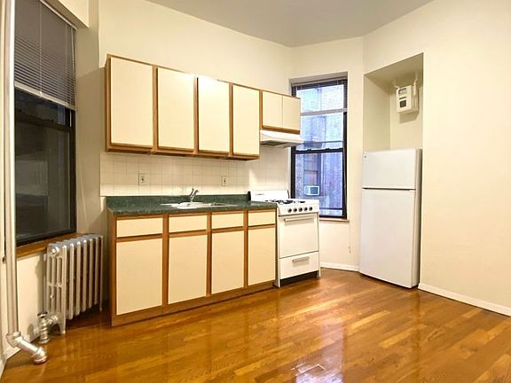 2nd image of 139 2nd Ave APT 11
