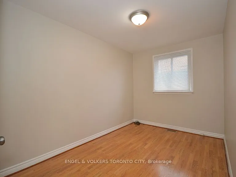 158 Cherrywood Dr #UPPER — Photo 18