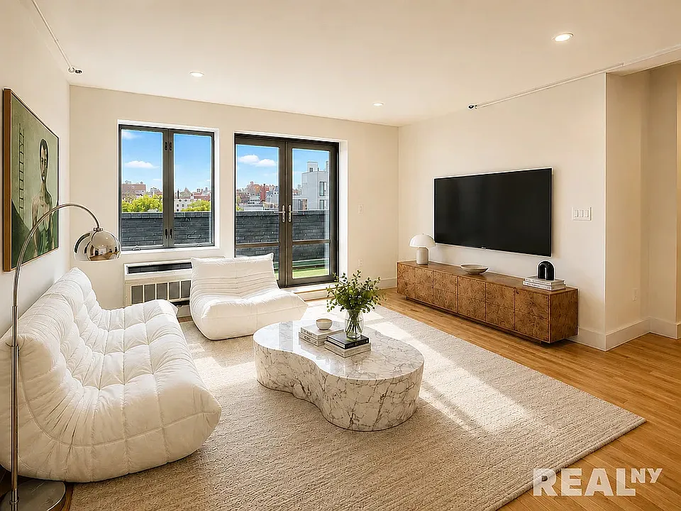 96 Steuben St #7D
