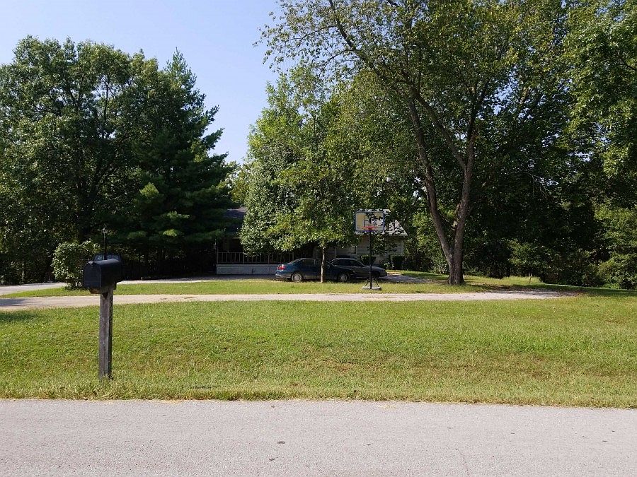 1st image of 320 Hillcrest Dr