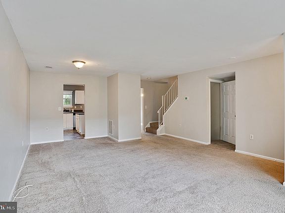 4th image of 2491 Wentworth Dr