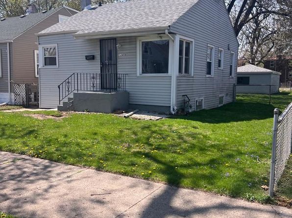 12408 S Carpenter St, Calumet Park, IL 60827