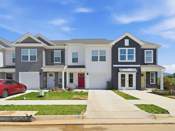 121 Berrets Ln, Waynesboro, VA 22980
