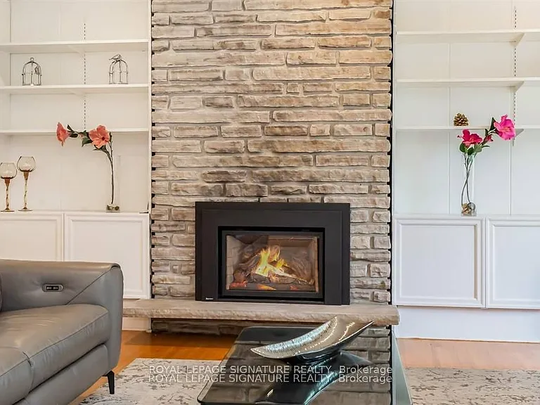 153 Ulster Dr — Photo 5