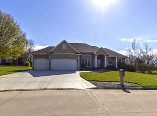 3302 Witmarsum Dr, Newton, KS 67117