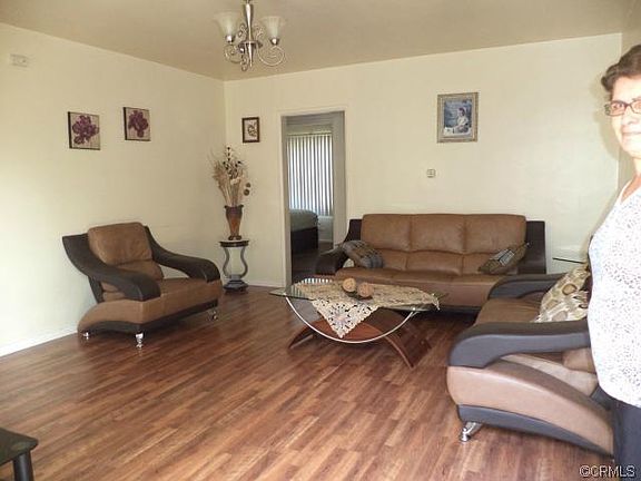 3rd image of 6537 Troost Ave