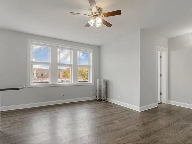 The 1521 Sherwin — Photo 20