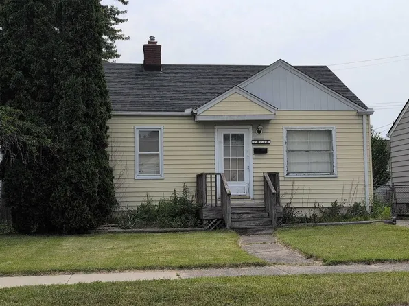 28252 Maple St, Roseville, MI 48066